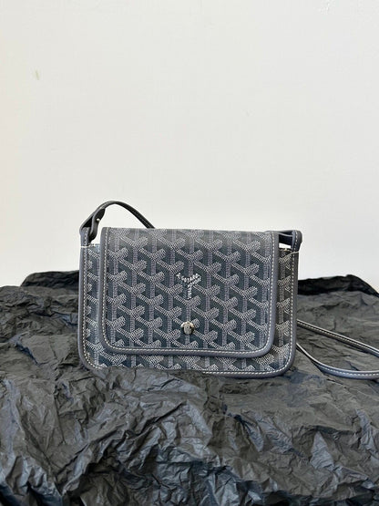 PLUMET POCKET WALLET 20 IN GREY BLACK GOYARDINE CANVAS AND LAMBSKIN TRIM