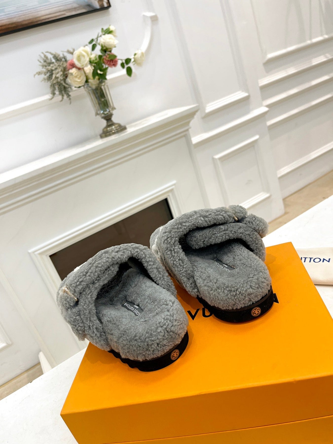 DAD SANDAL MULE IN SHADOW GRAY MIX WHITE FLEECE