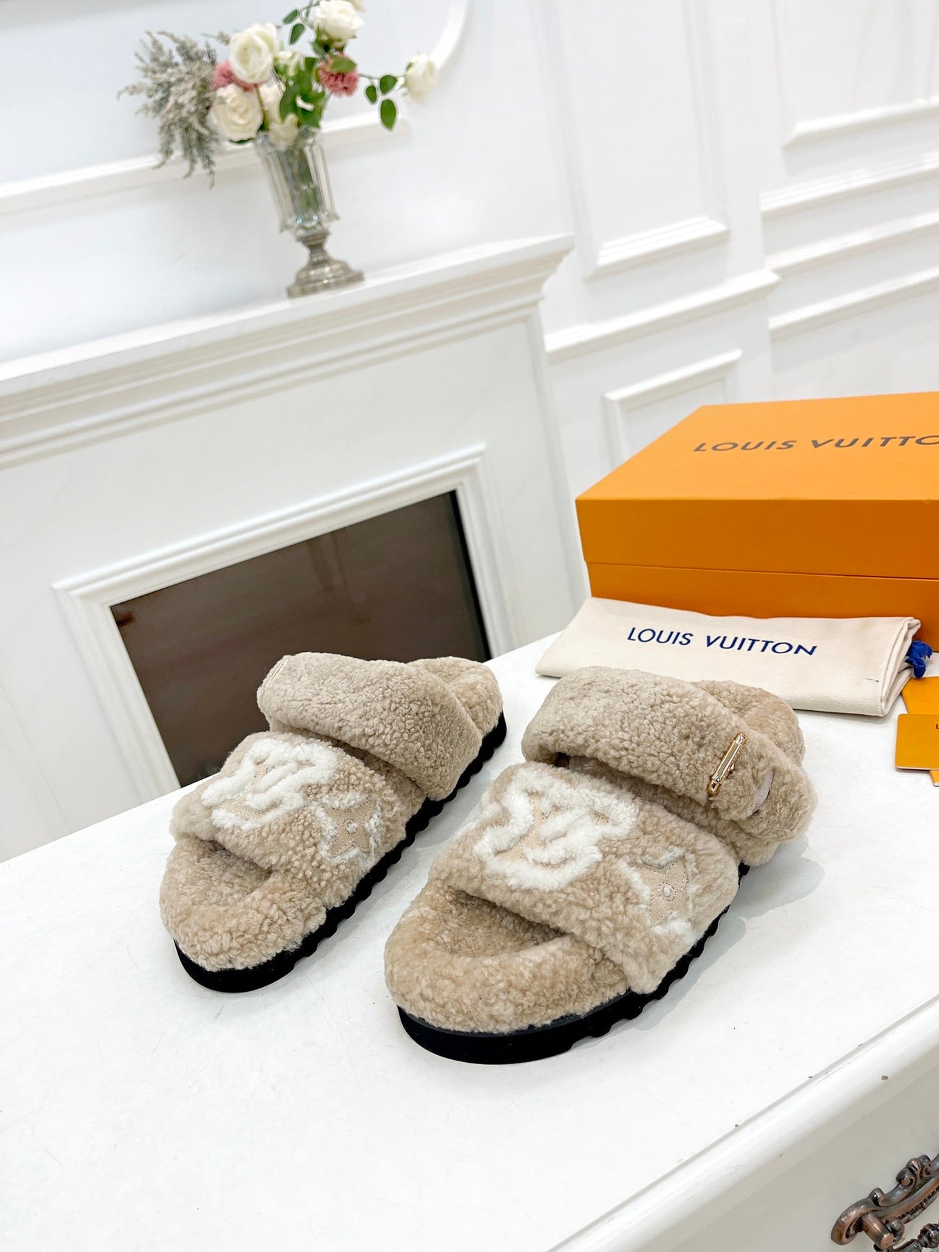 DAD SANDAL MULE IN WHEAT TAN MIX WHITE FLEECE