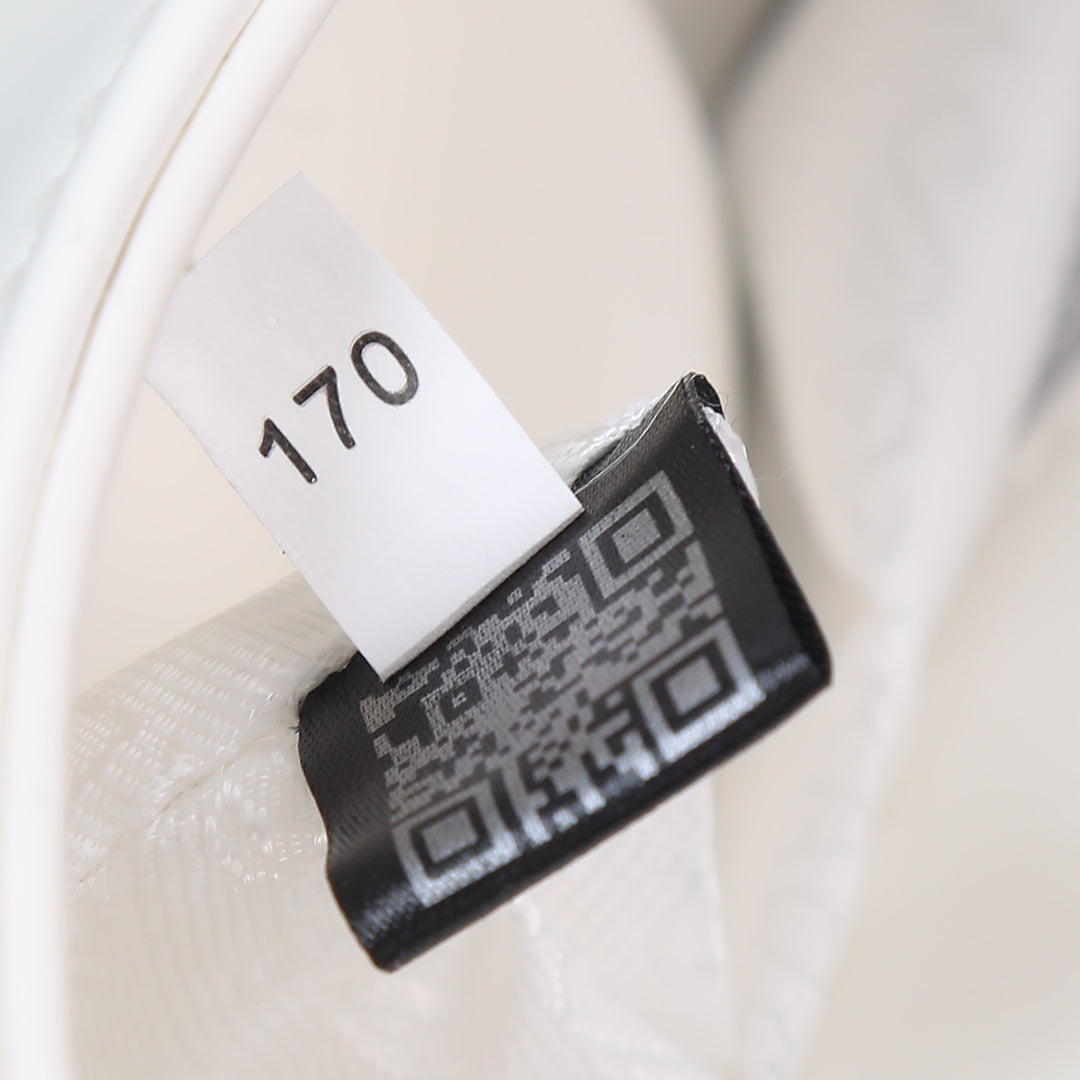 PRA 23 BAG IN BLACK CALFSKIN SILVER HARDWARE