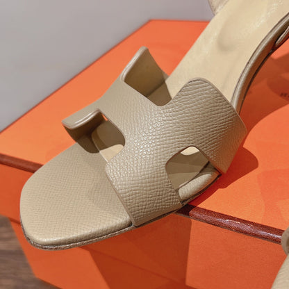 HOLY 75 SANDAL IN BISQUE BEIGE GRAINED CALFSKIN