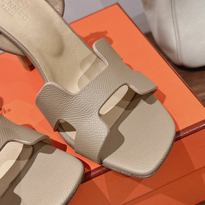 HOLY 105 SANDAL IN BISQUE BEIGE GRAINED CALFSKIN