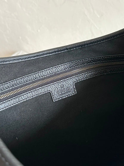 APHRODITE MEDIUM 39 SHOULDER BAG IN BLACK CALFSKIN