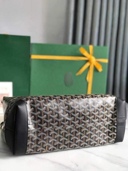 BELLECHASSE BIAUDE PM BAG 36 IN BLACK GOYARDINE CANVAS AND CALFSKIN TRIM