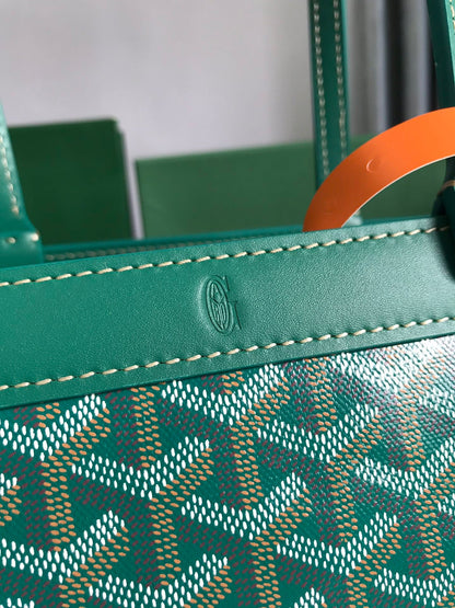 BELLECHASSE BIAUDE PM BAG 36 IN GREEN GOYARDINE CANVAS AND CALFSKIN TRIM