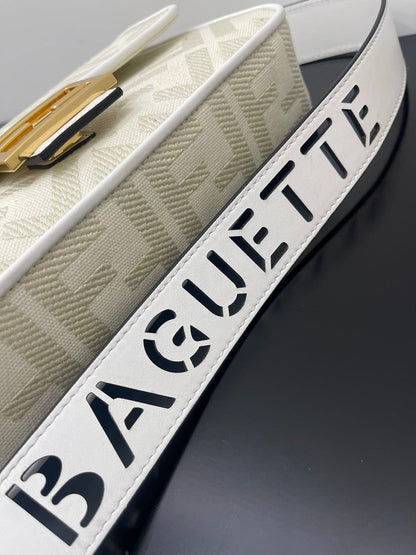 FENDI 26 BAGUETTE WHITE NAPPA LEATHER BAG WITH GOLD HARDWARE