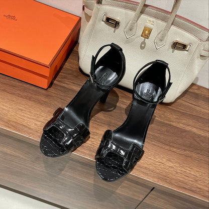 PREMIERE 115 SANDAL IN BLACK PATENT CALFSKIN