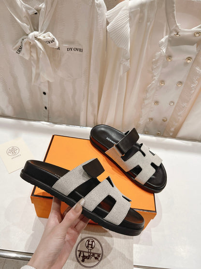 CHYPRE SANDAL BLACK LAMBSKIN AND SILVER DENIM