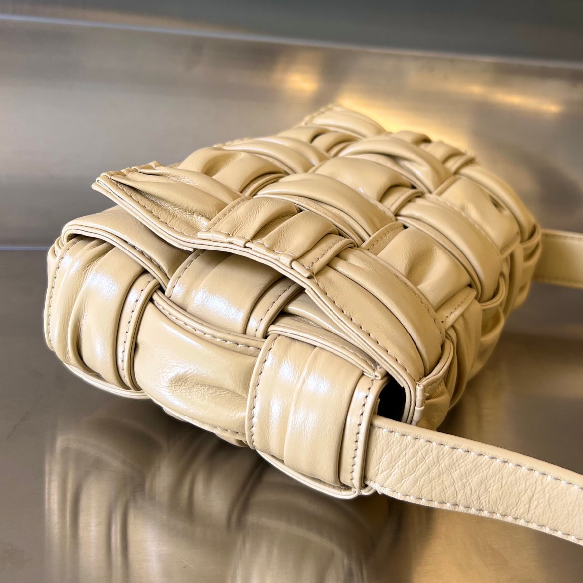 MINI CASSETTE 19 IN BLOND BEIGE SOFT LAMBSKIN