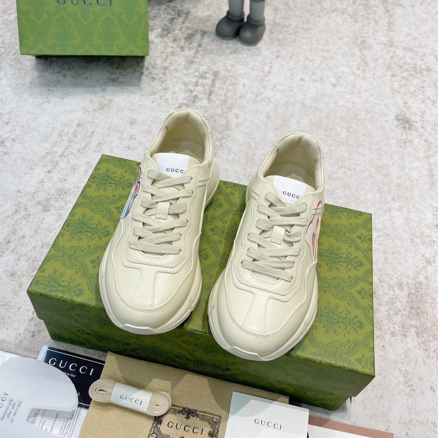 GG RHYTON TRAINER WHITE LAMBSKIN WITH CAT ICON