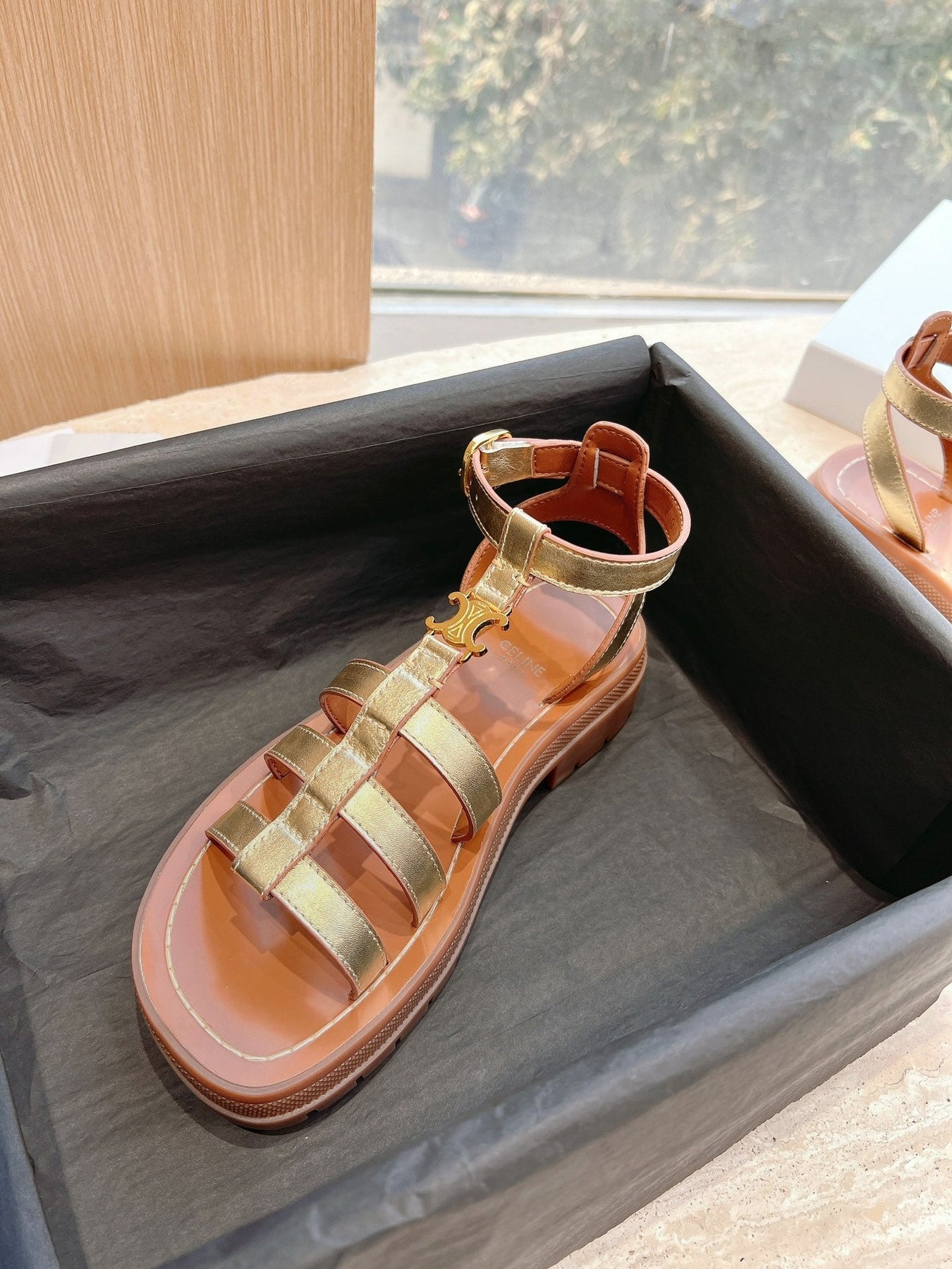 LYMPIA GLADIATOR SANDAL IN GOLD METALLIC CALFSKIN