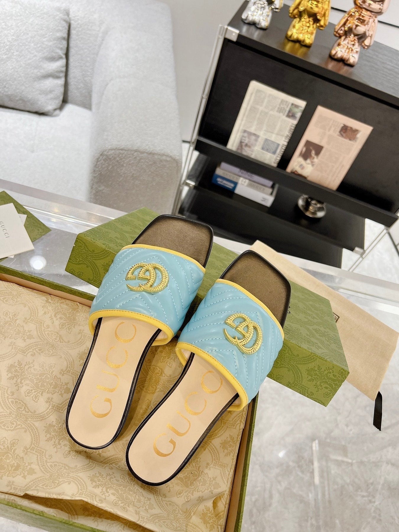 GG EXCLUSIVE SLIDE SANDAL SKY AND BLACK CALFSKIN