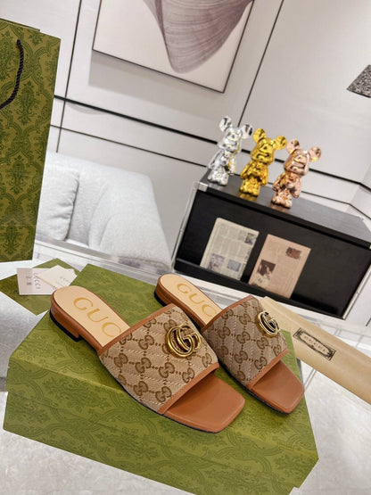GG EXCLUSIVE SLIDE SANDAL CARAMEL AND BROWN FABRIC