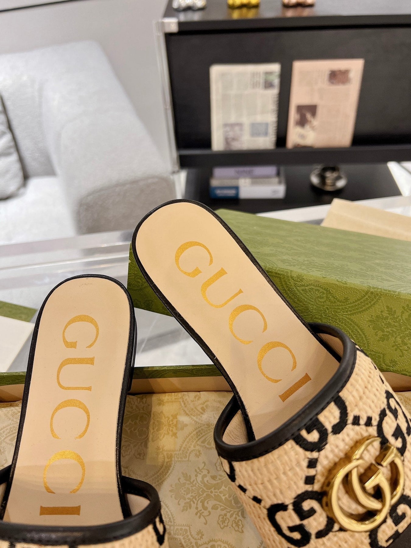 GG EXCLUSIVE SLIDE SANDAL BLACK AND CREAM SEDGE