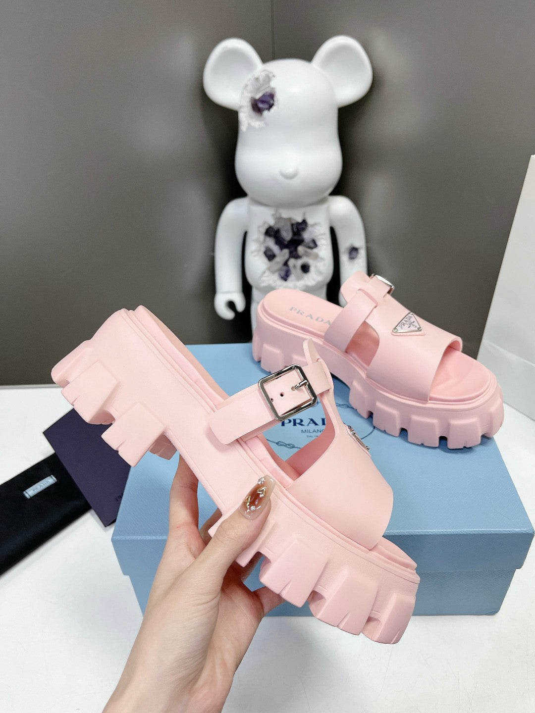 MONOLITH SLIPPER SANDALS IN LIGHT PINK RUBBER