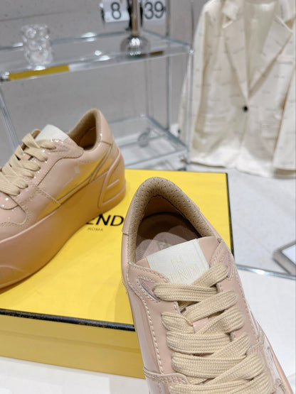 FENDI LOW-TOP TRAINER IN TAN BEIGE CALFSKIN