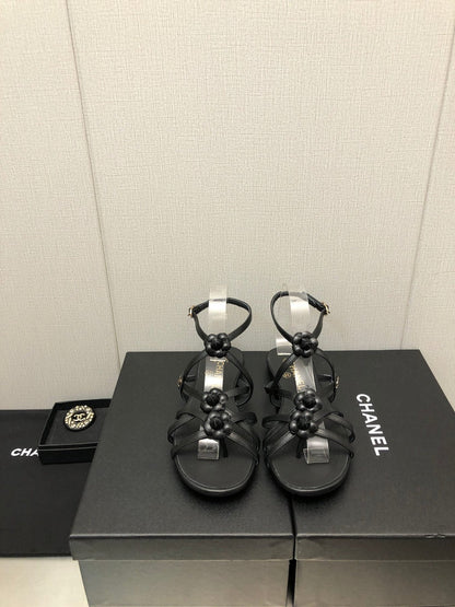 FLORAL FLAT SANDAL IN BLACK LAMBSKIN