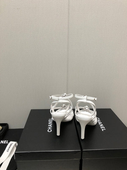 FLORAL HIGH HEEL SANDAL IN WHITE LAMBSKIN