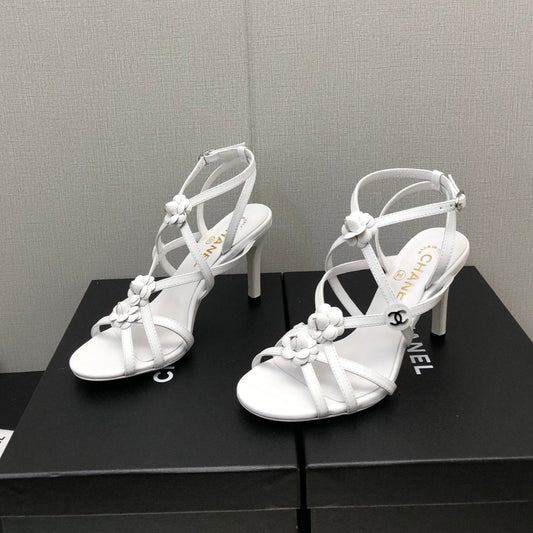 FLORAL HIGH HEEL SANDAL IN WHITE LAMBSKIN