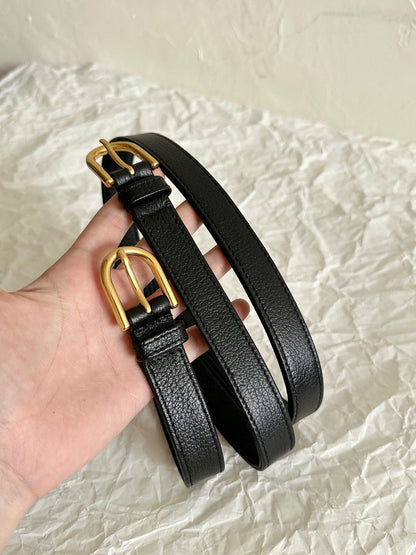 APHRODITE MEDIUM 39 SHOULDER BAG IN BLACK CALFSKIN