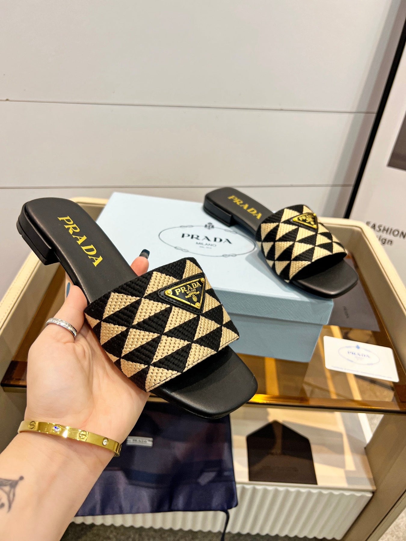 PRA EMBROIDERED SLIDES FLAT BLACK AND BEIGE FABRIC