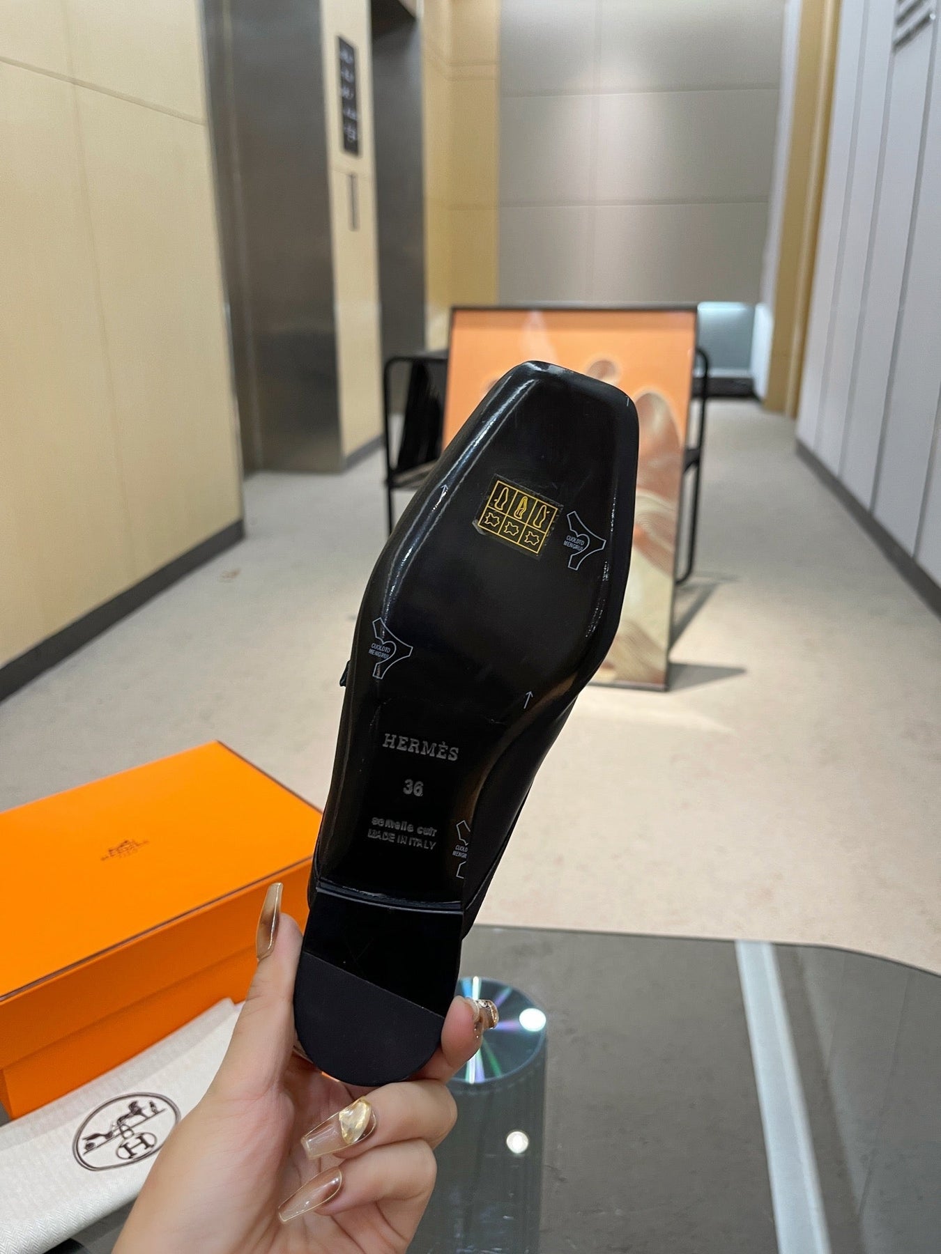 GROUPIE MULE BLACK LAMBSKIN