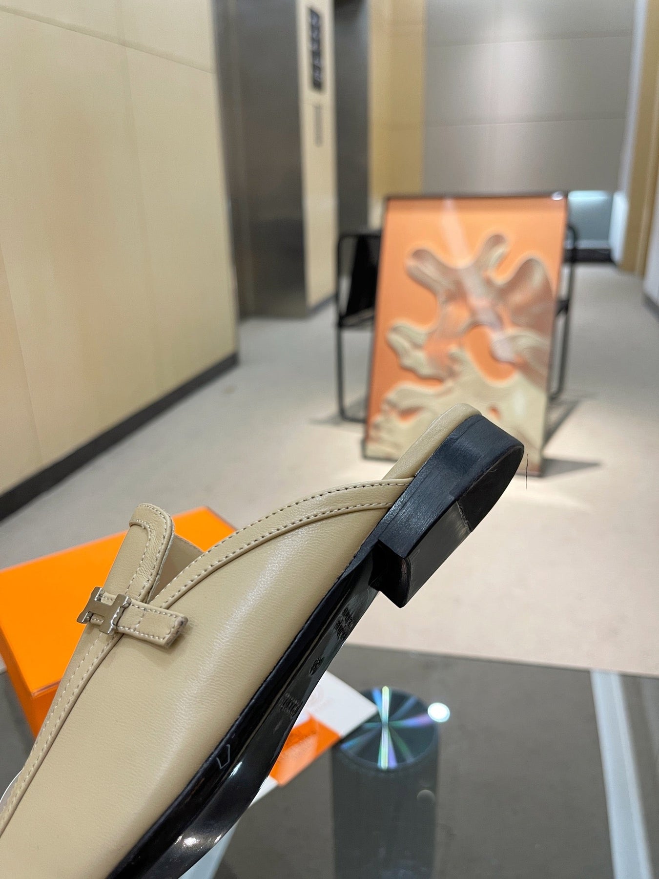 GROUPIE MULE BEIGE LAMBSKIN