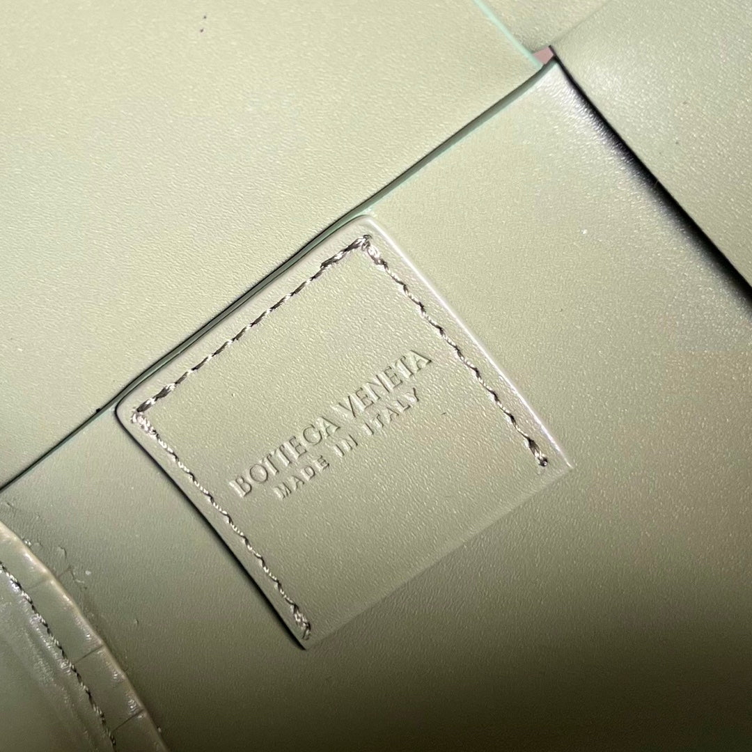 CYLINDER CASSETTE 30 IN TRAVERTINE CALFSKIN