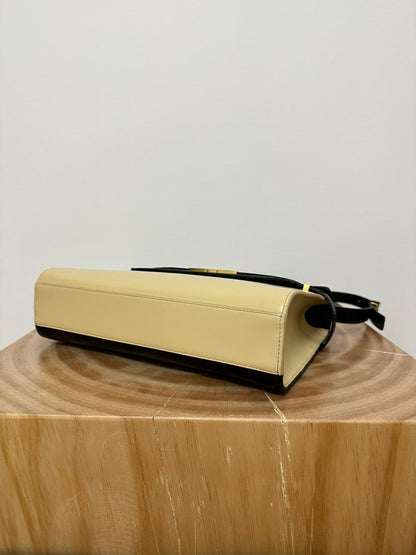 MANHATTAN 29 TOP-HANDLE IN SMOOTH BLACK BEIGE CALFSKIN