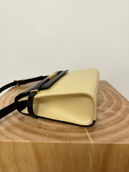 MANHATTAN 29 TOP-HANDLE IN SMOOTH BLACK BEIGE CALFSKIN