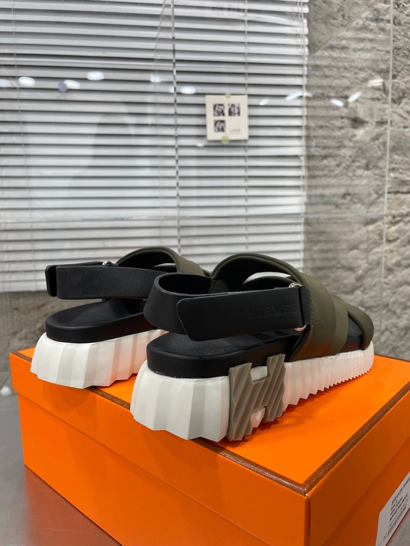 ELECTRIC SANDAL BLACK MIX DARK ARMY CALFSKIN