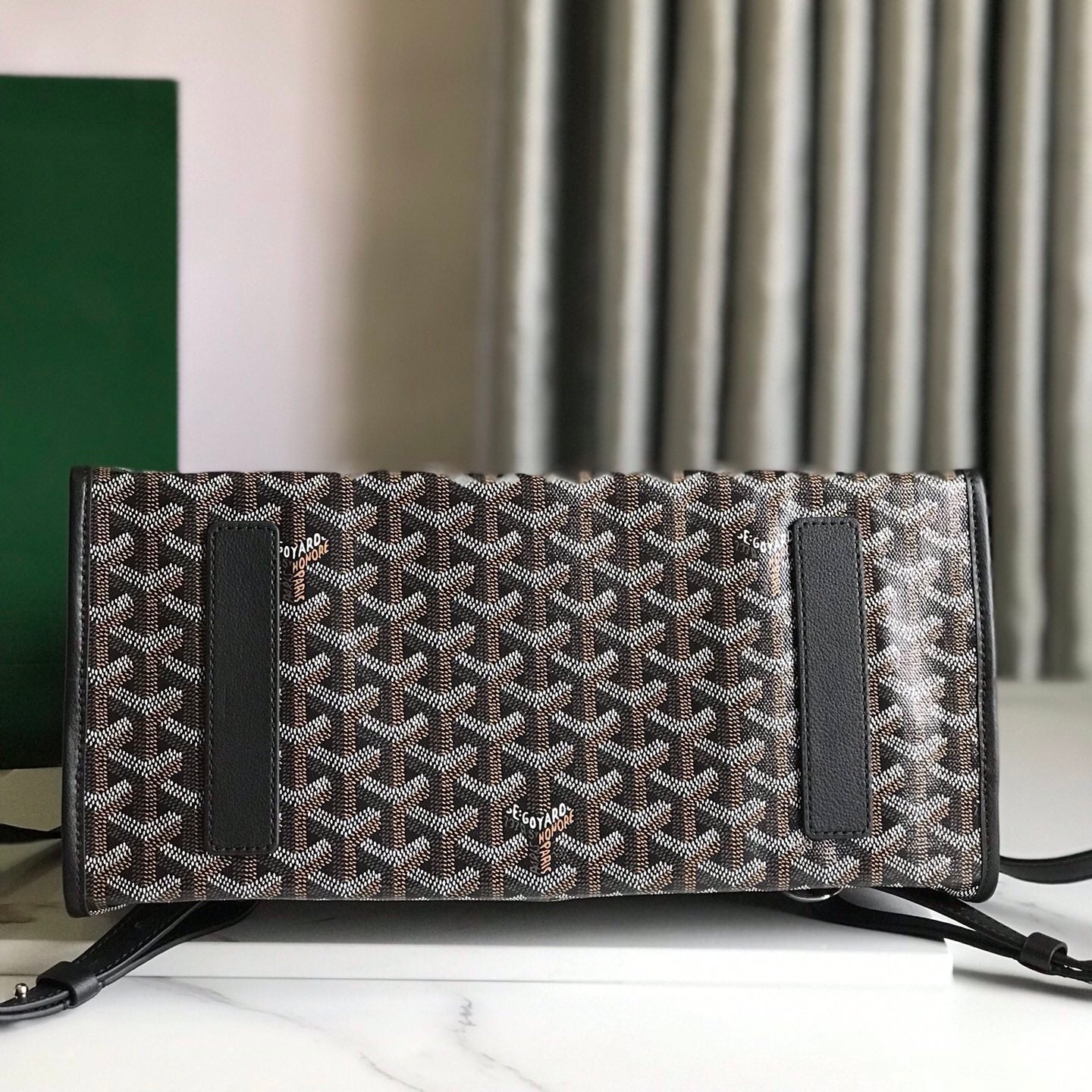 SAINT LÉGER BACKPACK 35 IN BROWN MIX BALCK GOYARDINE CANVAS AND CALFSKIN WITH CARTOON PATCH