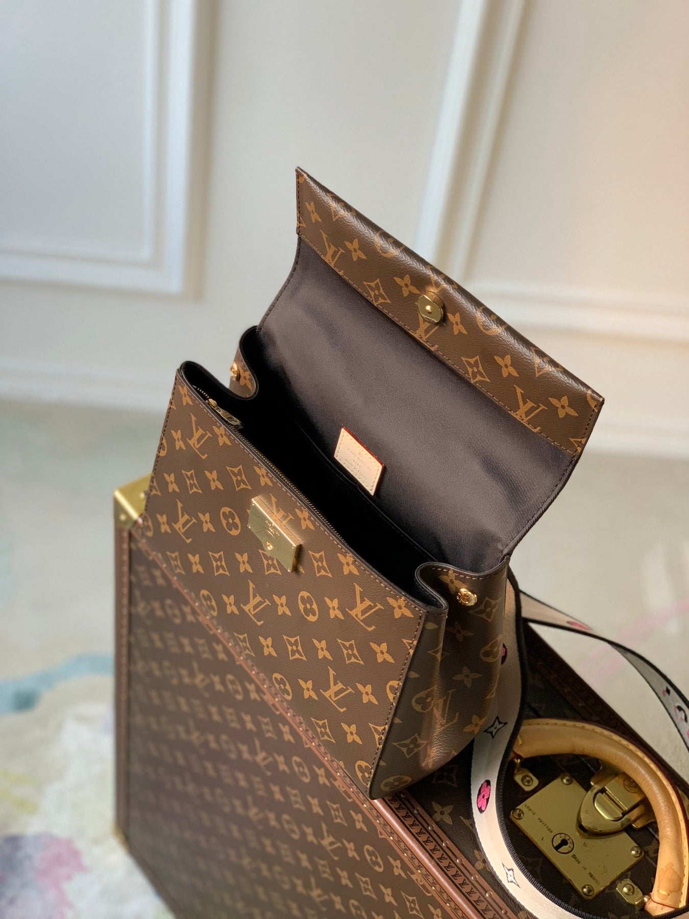 CLUNY MM HANDBAG 28 IN BROWN MONOGRAM CALFSKIN BEIGE BLACK EMBROIDERED LOGO CANVAS