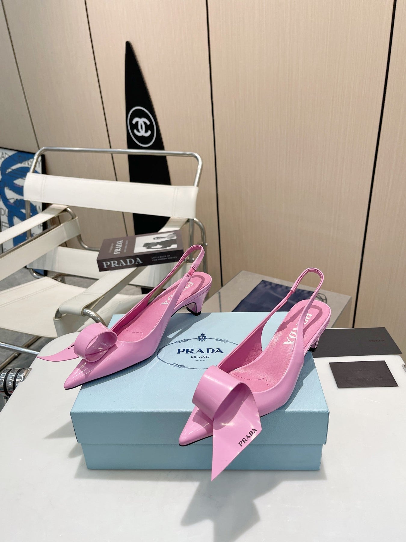 POINTED TOE SLINGBACK KITTEN HEEL WITH BOW IN PINK GLOSSY LAMBSKIN