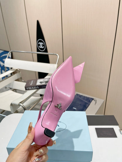 POINTED TOE SLINGBACK KITTEN HEEL WITH BOW IN PINK GLOSSY LAMBSKIN