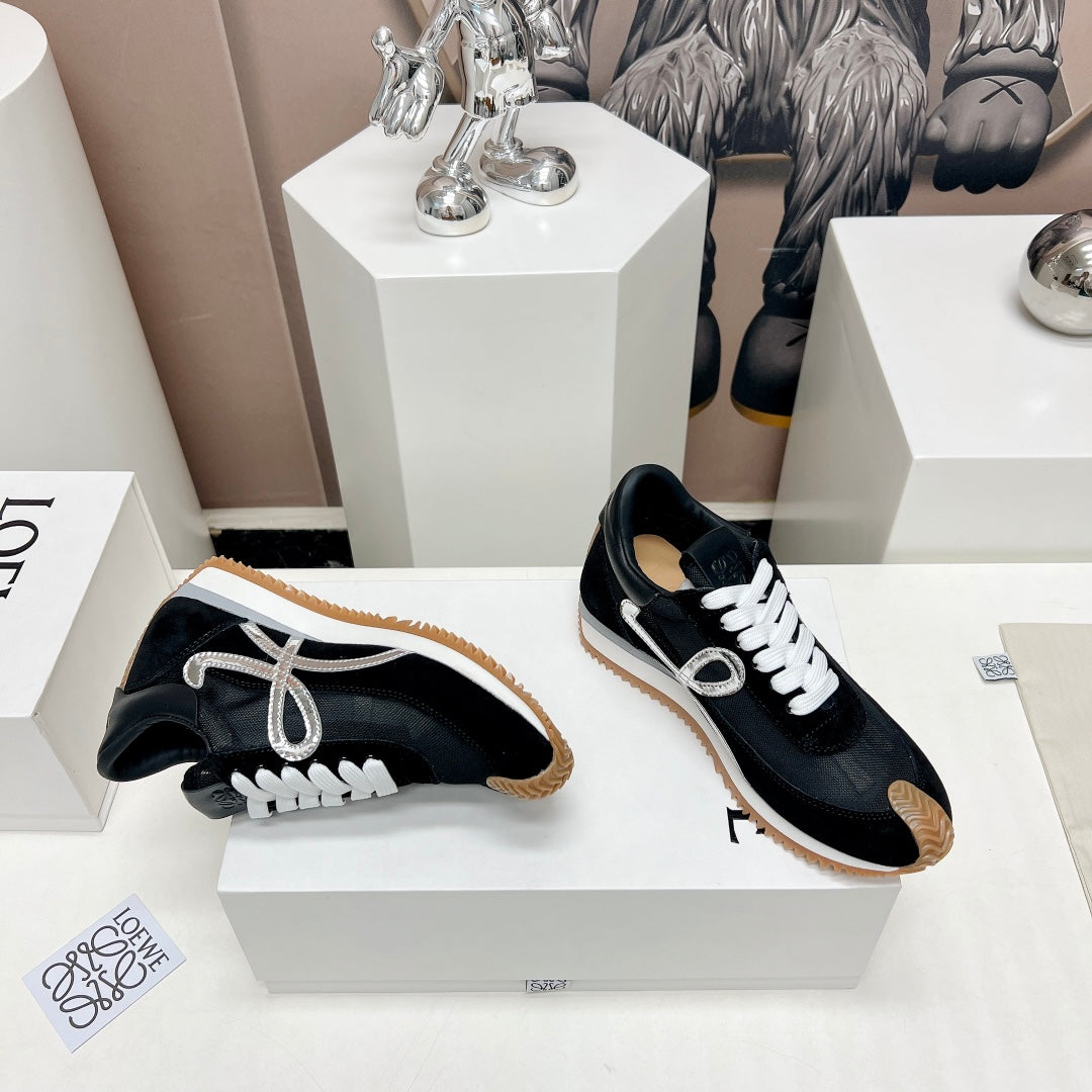 FLOW RUNNER SNEAKER IN BLACK SUEDE AND SHEEPSKIN