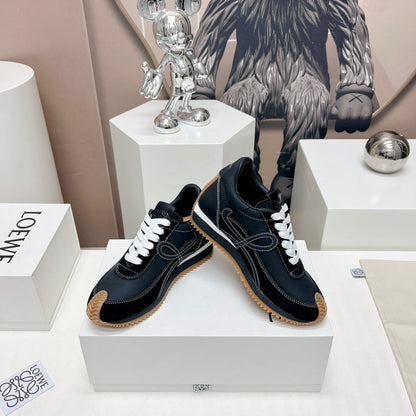 FLOW RUNNER SNEAKER IN FULL BLACK SUEDE AND SHEEPSKIN