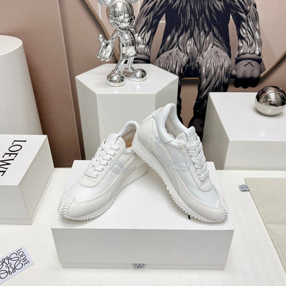 FLOW RUNNER SNEAKER IN WHITE SUEDE AND SHEEPSKIN