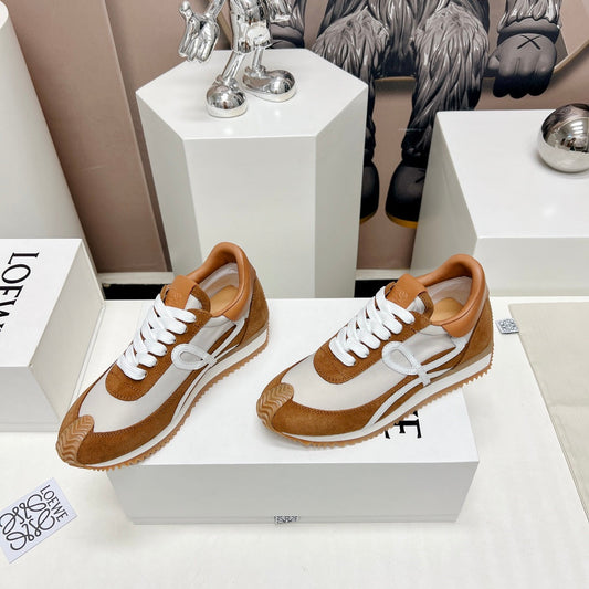 FLOW RUNNER SNEAKER IN BRONZE BROWN SUEDE AND PALE GRAY SHEEPSKIN