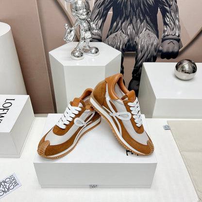 FLOW RUNNER SNEAKER IN BRONZE BROWN SUEDE AND PALE GRAY SHEEPSKIN