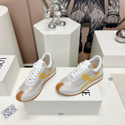 FLOW RUNNER SNEAKER IN PALE GRAY SUEDE AND SHEEPSKIN