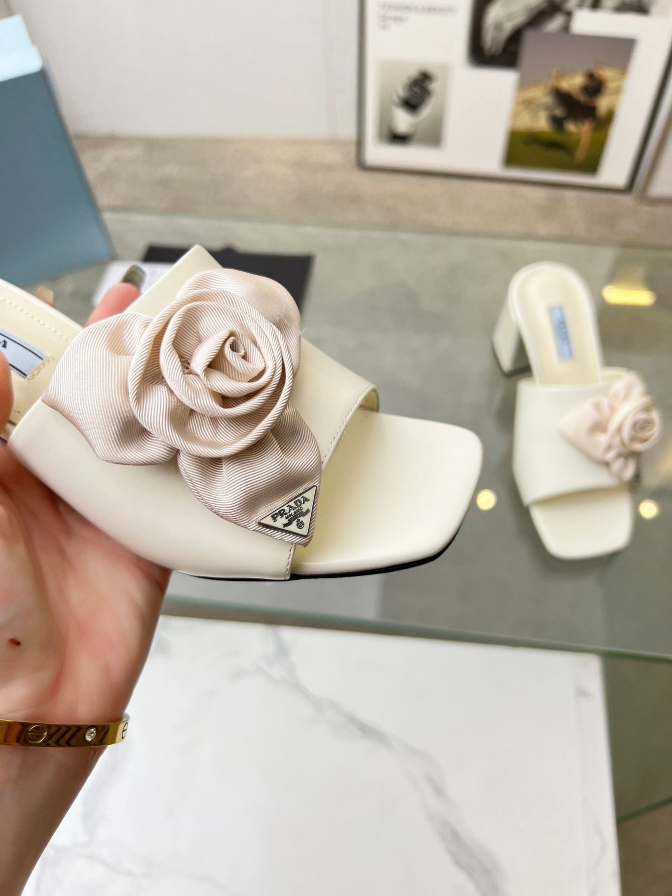 PRA FLOWER BLOCK HEELS 75 IVORY CALFSKIN