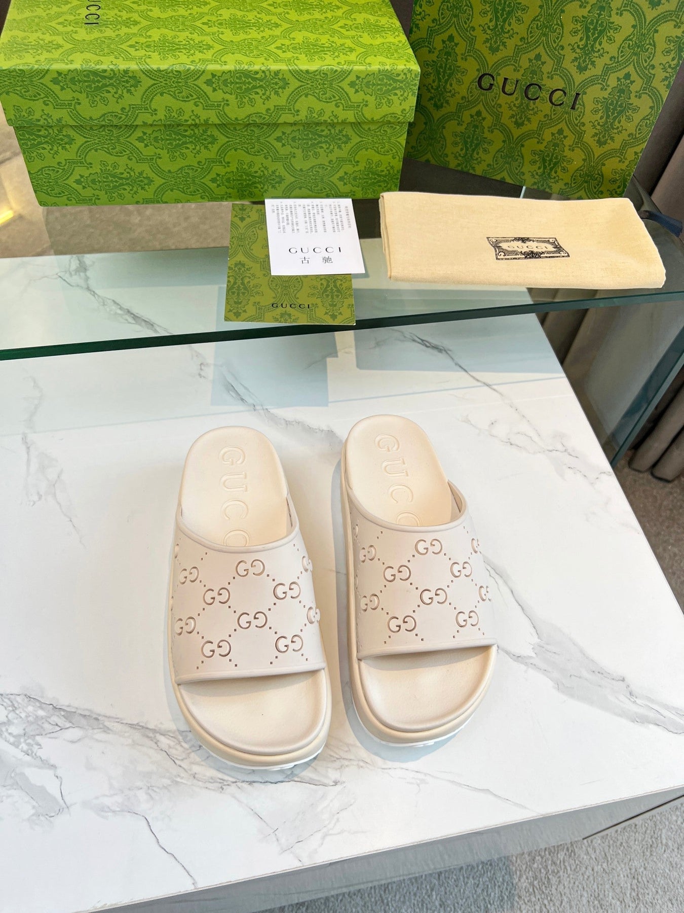 PLATFORM SANDALS IN WHITE CREAM MONOGRAM IMPORTED TPU