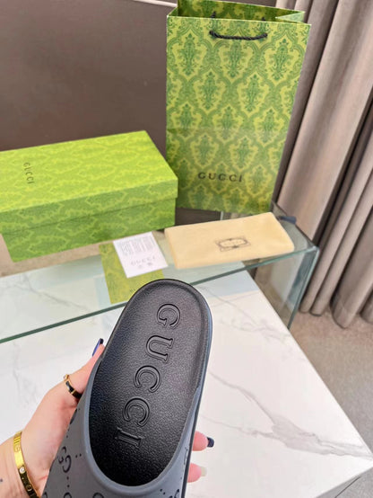 PLATFORM SANDALS IN BLACK MONOGRAM IMPORTED TPU