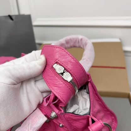 NEO CAGOLE 26 IN DEEP PINK LAMBSKIN