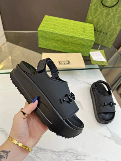 HORSEBIT FLATFORM SANDAL 5 CM IN BLACK IMPORTED TPU