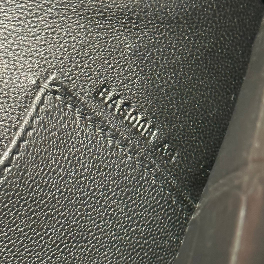 KELLY CUT 31 IN BLACK SHINY ALLIGATOR LEATHER WITH SILVER HARDWARE