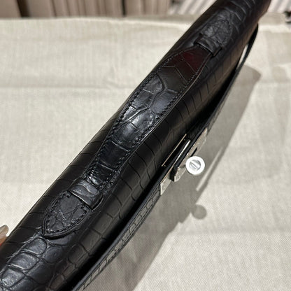 KELLY CUT 31 IN BLACK SHINY ALLIGATOR LEATHER WITH SILVER HARDWARE