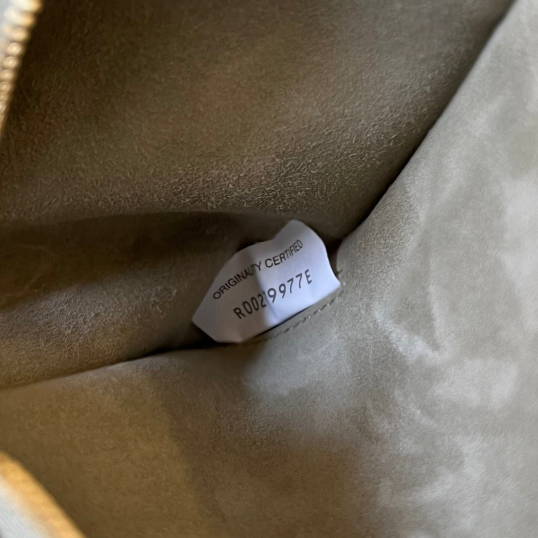 MEDIUM SOLSTICE 44 SARDINE GREY LAMBSKIN