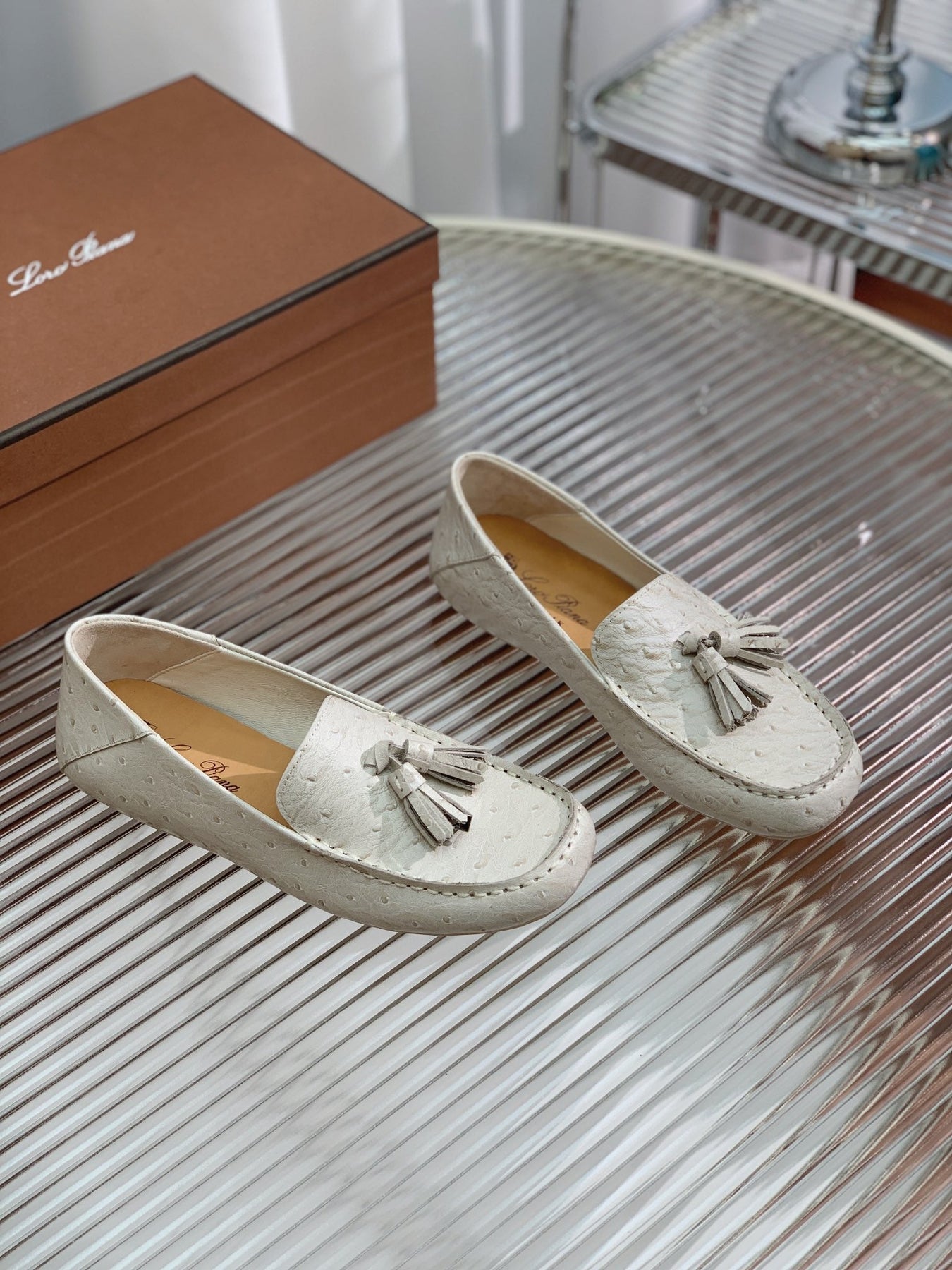 LP SPECIAL DOT SOLE WALK LOAFERS WHITE LAMBSKIN
